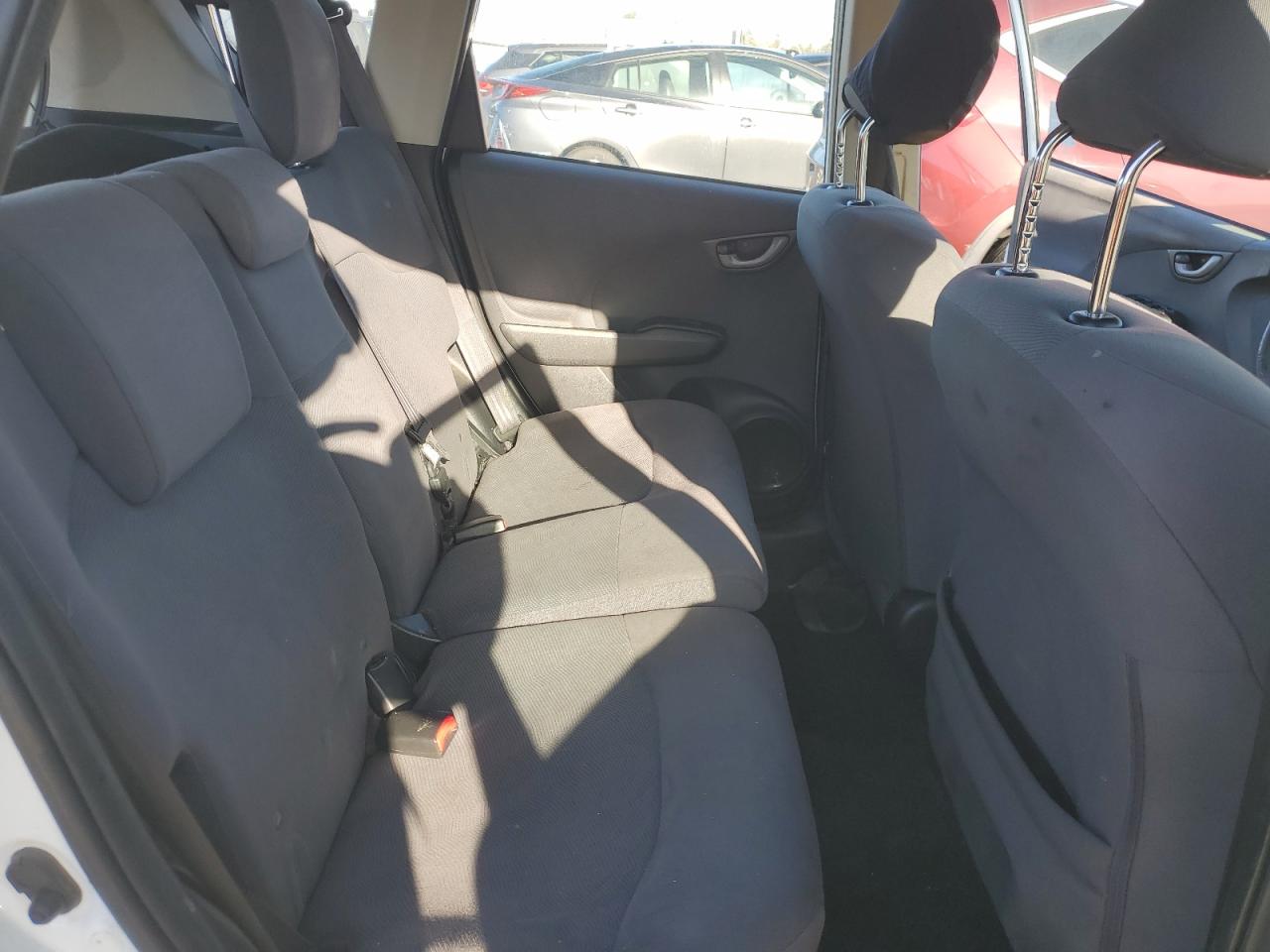 2013 Honda Fit - Image 10