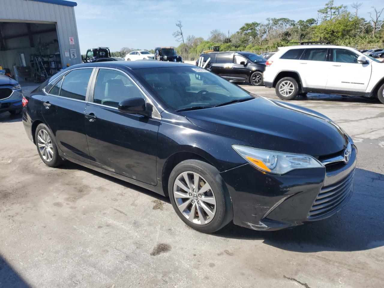 2016 Toyota Camry - Image 4