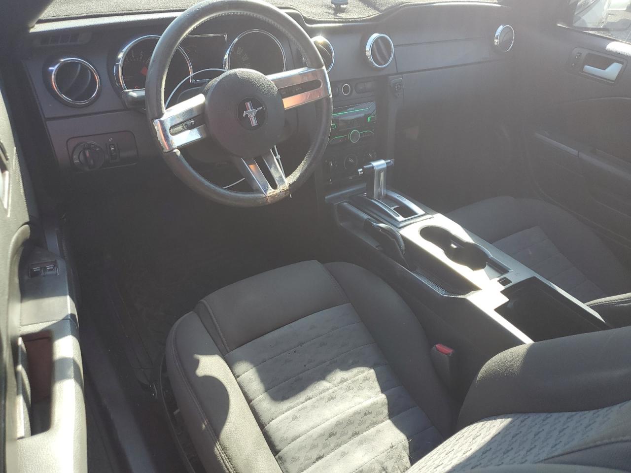 2008 Ford Mustang - Image 8