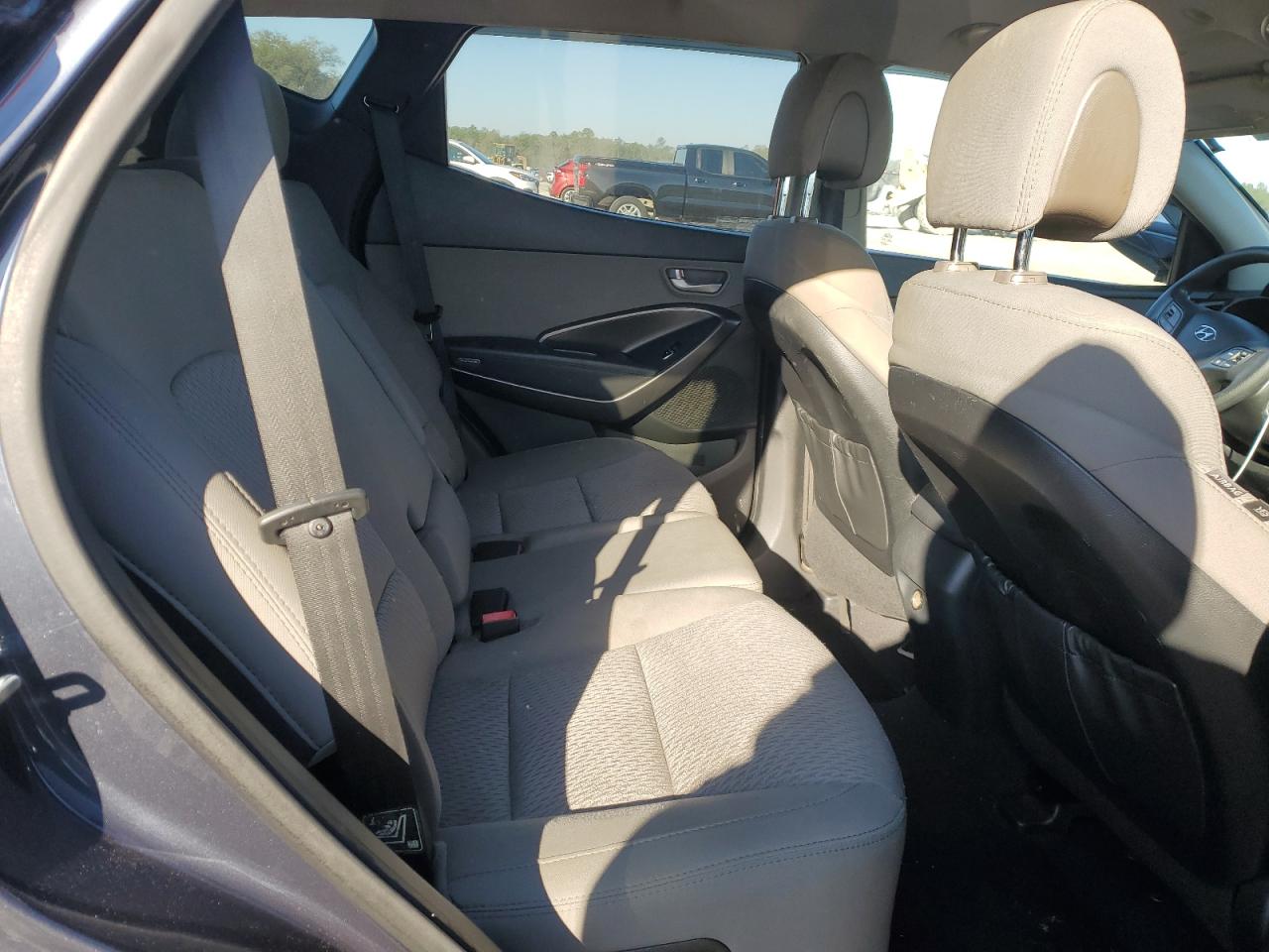2013 Hyundai Santa Fe - Image 11
