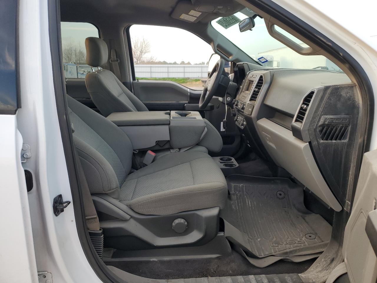 2017 Ford F-150 - Image 5