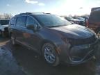 2017 Chrysler Pacifica Touring L na sprzedaż w Lansing, MI - Front End