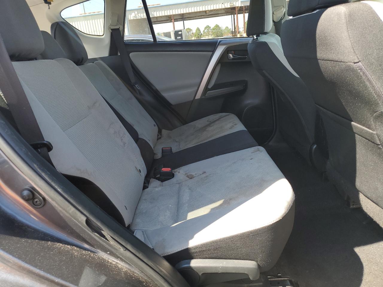 2017 Toyota RAV 4 - Image 11
