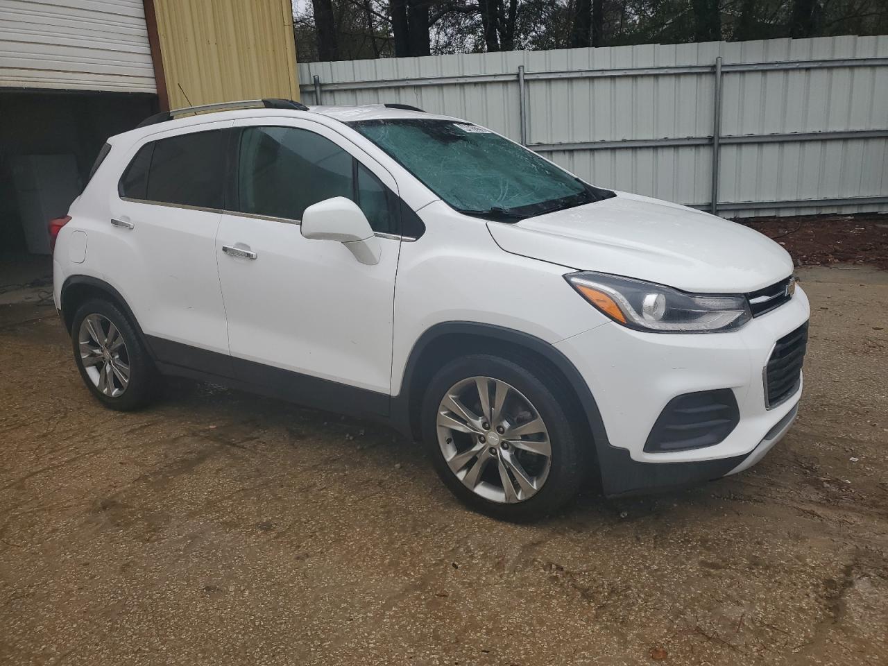 2020 Chevrolet Trax - Image 4