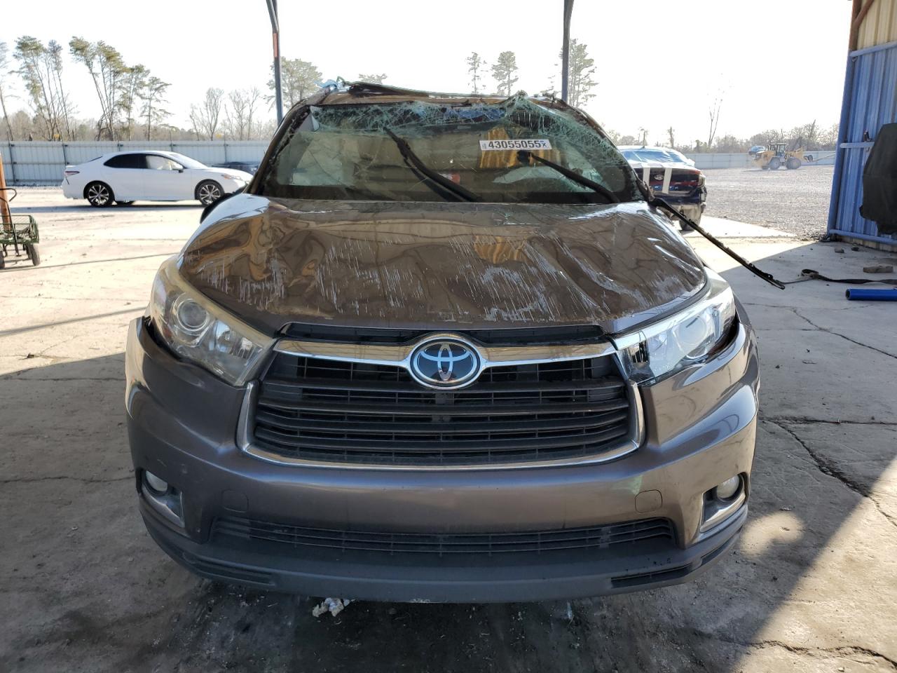 2015 Toyota Highlander - Image 5