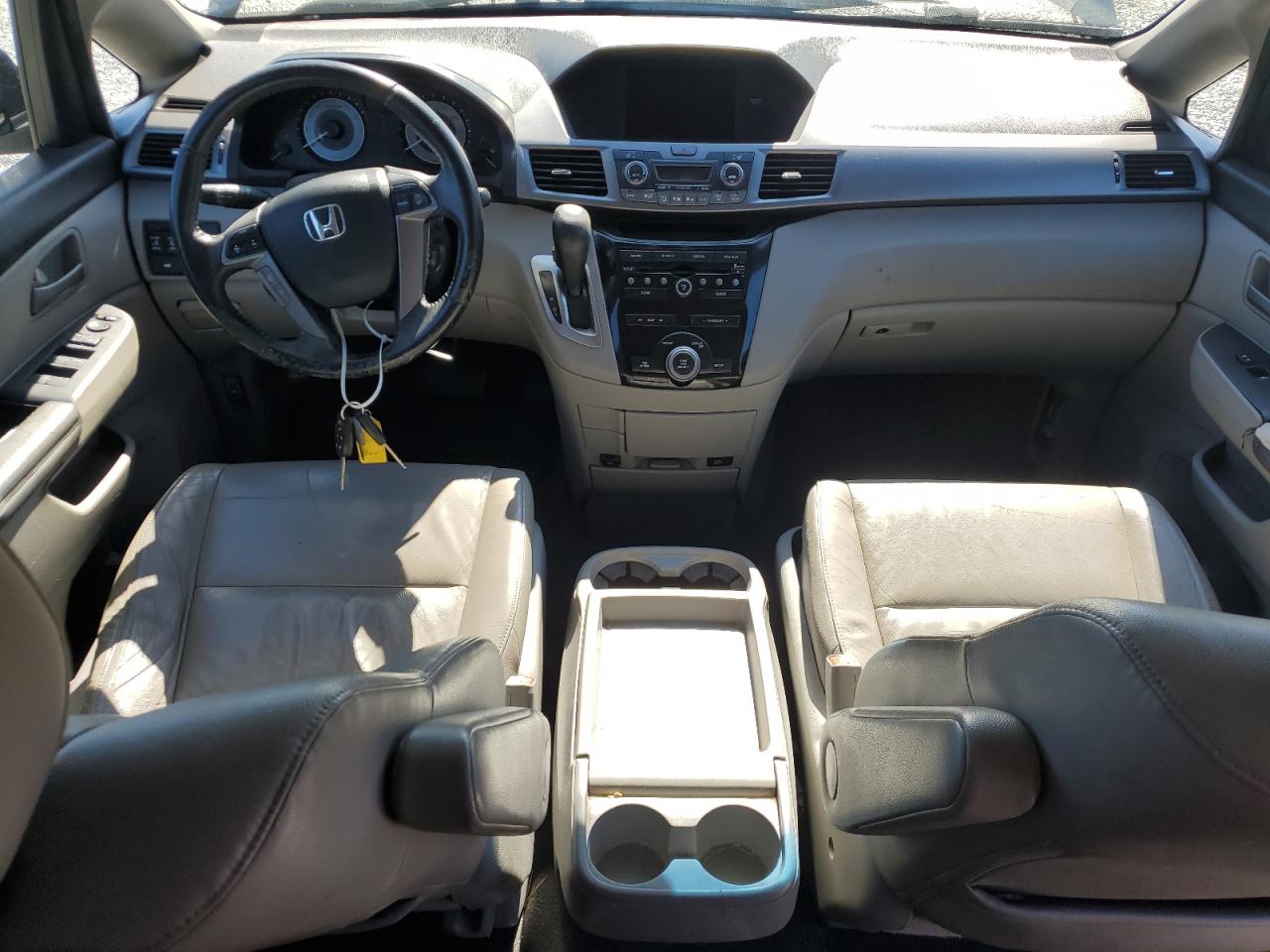 2011 Honda Odyssey - Image 8