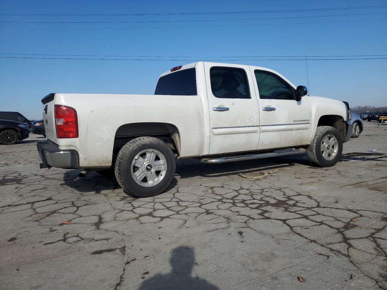 2012 Chevrolet Silverado - Image 3