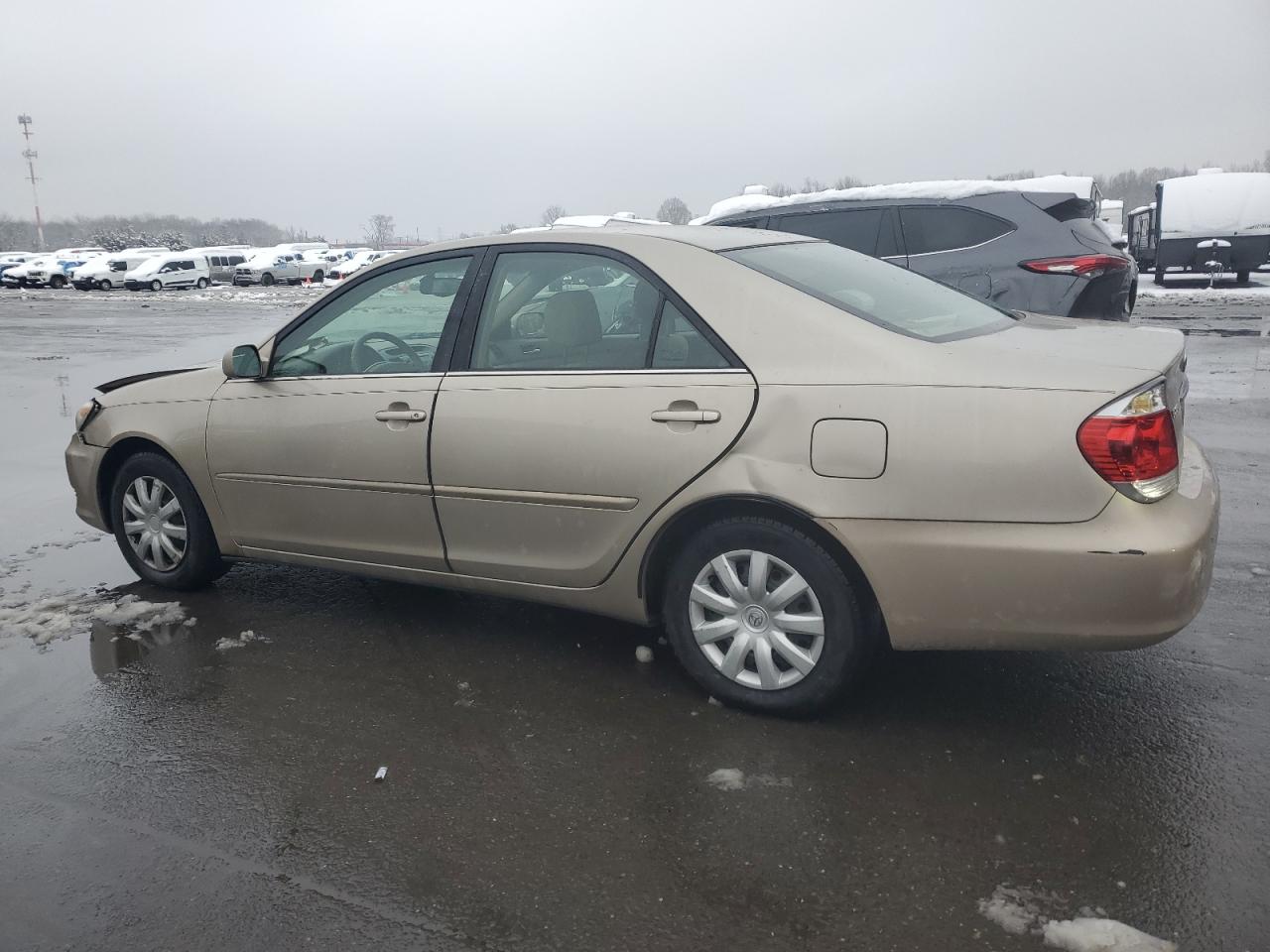 2005 Toyota Camry - Image 2