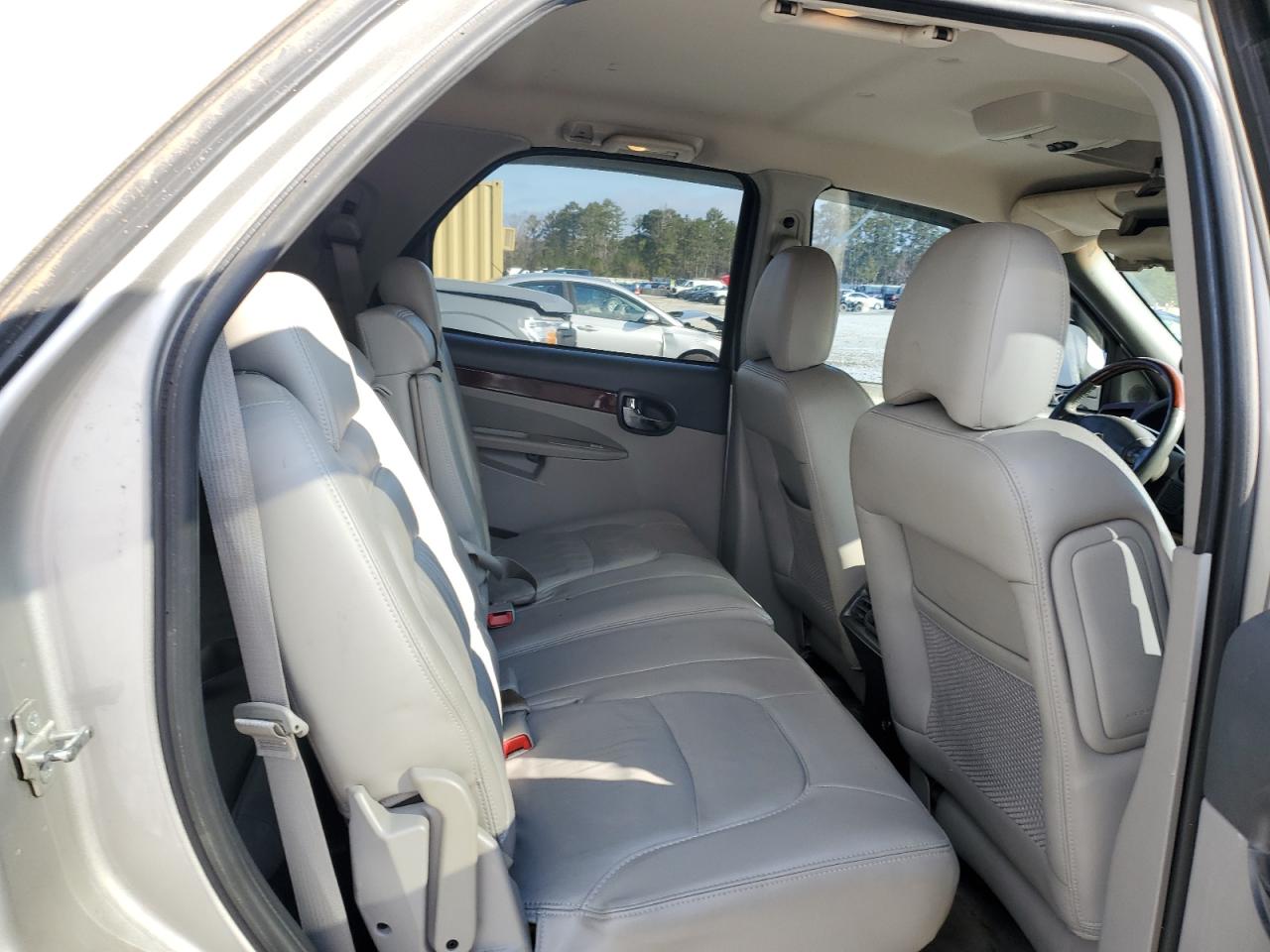 2005 Buick Rendezvous - Image 11