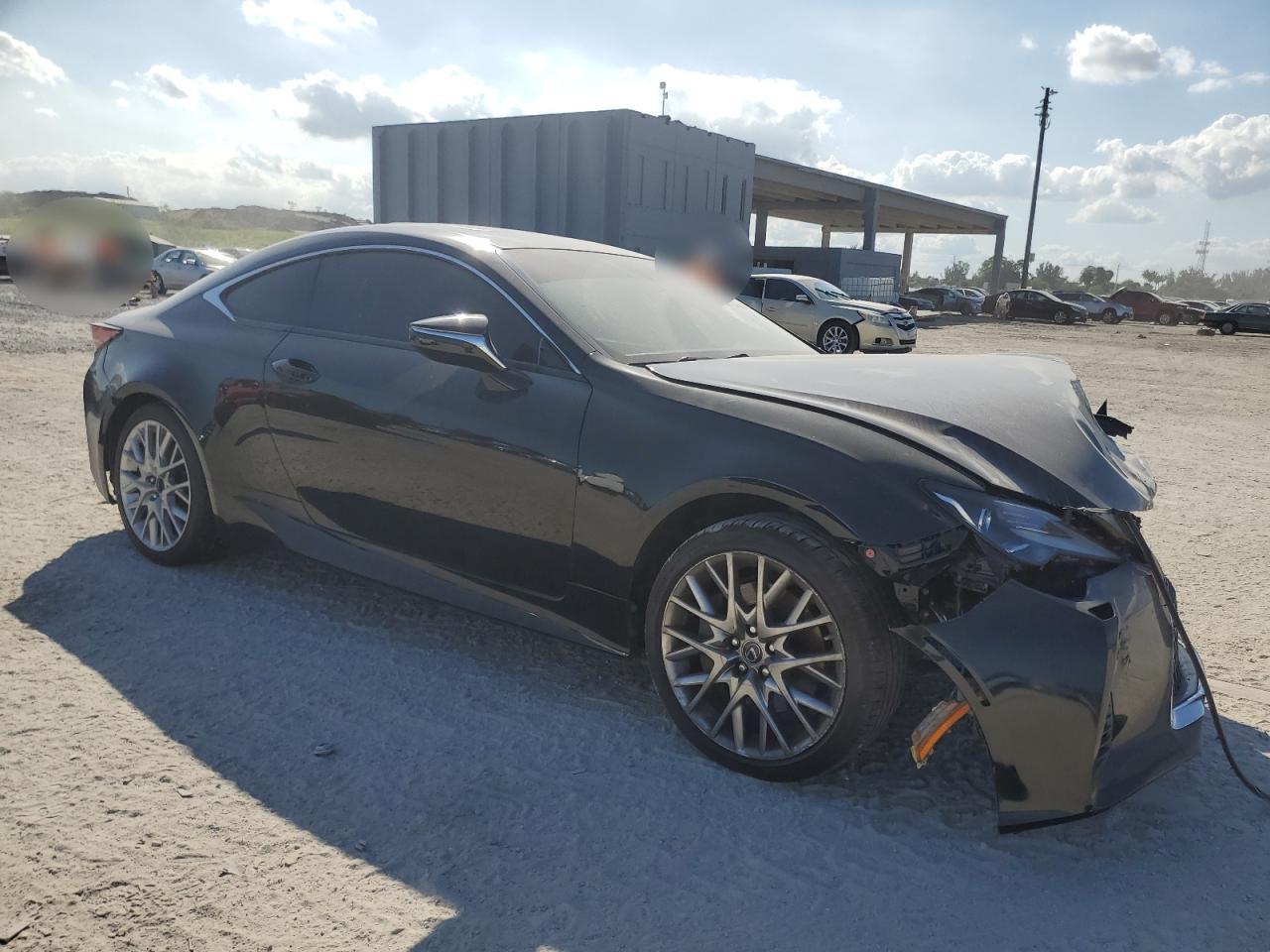 2019 Lexus RC - Image 4