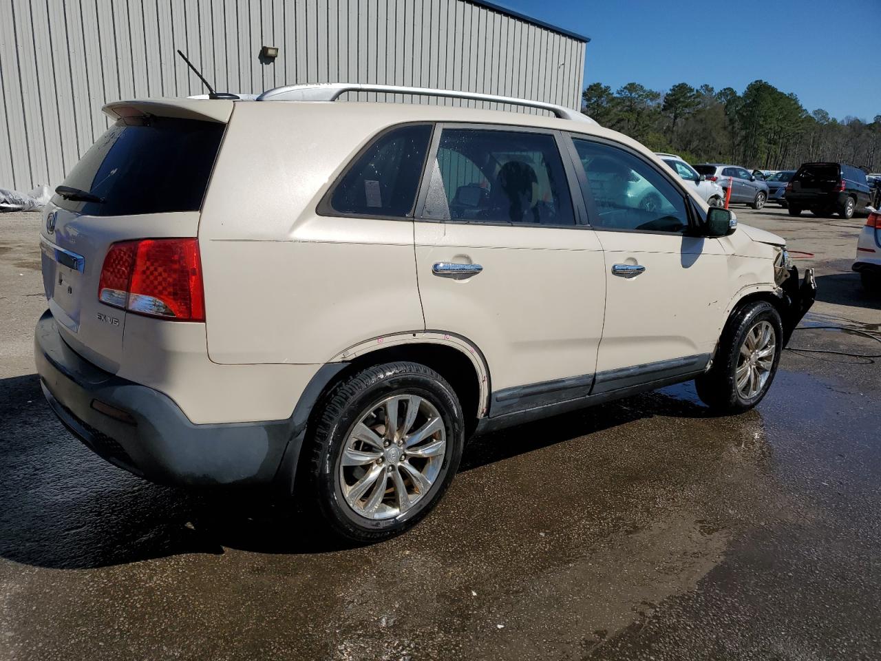 2011 Kia Sorento - Image 3