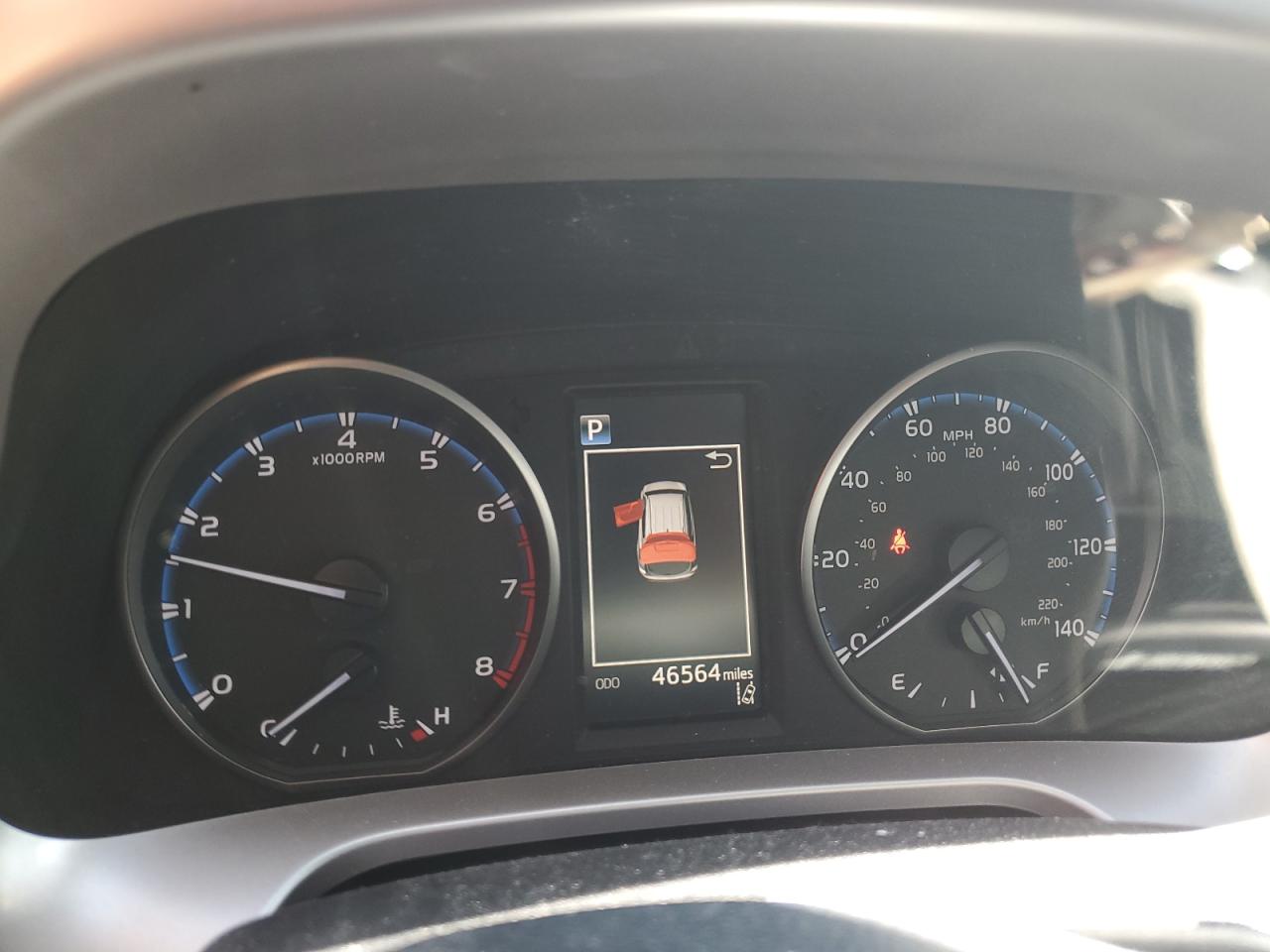 2018 Toyota RAV 4 - Image 9