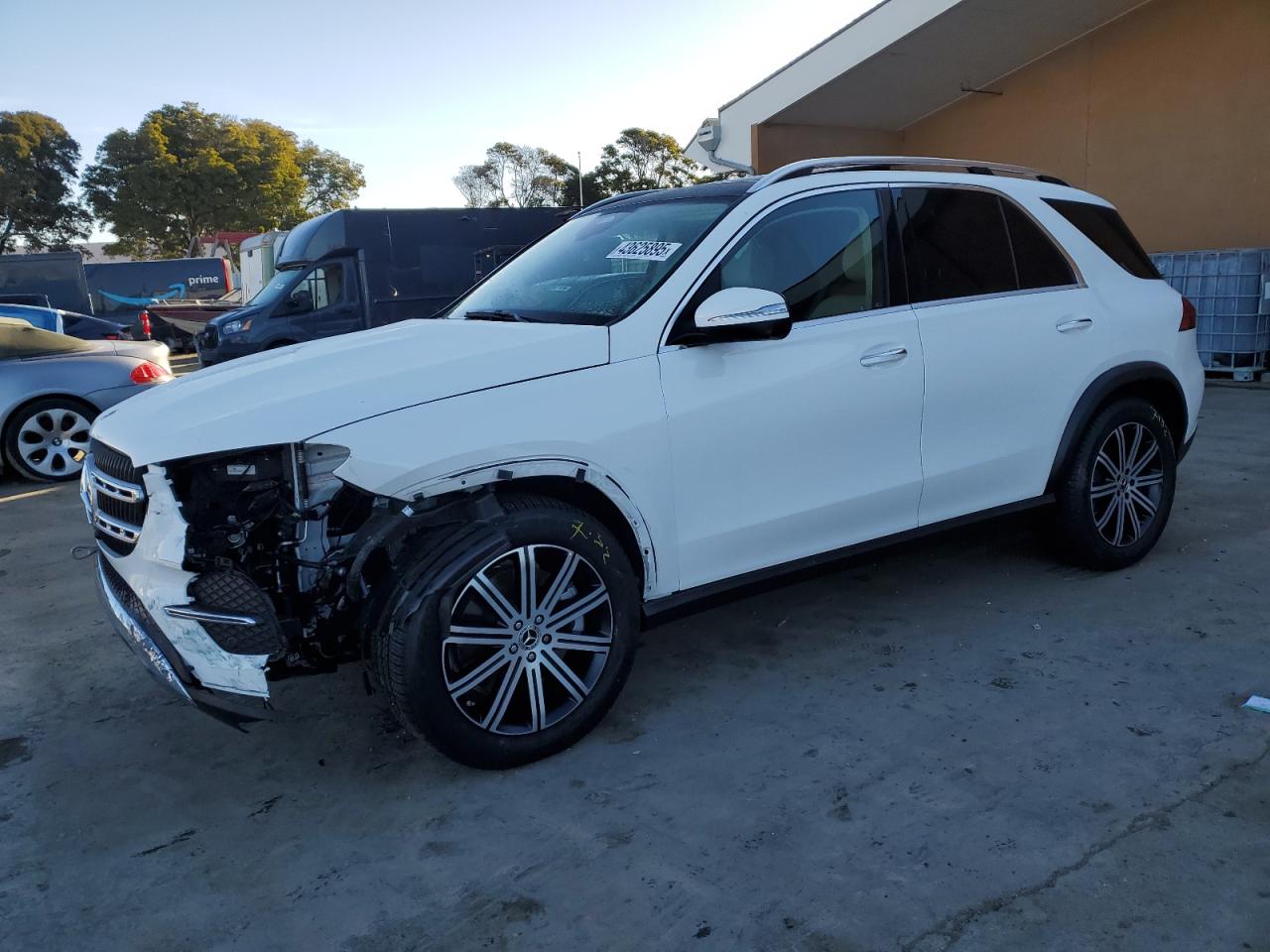 2024 Mercedes-Benz GLE - Image 1