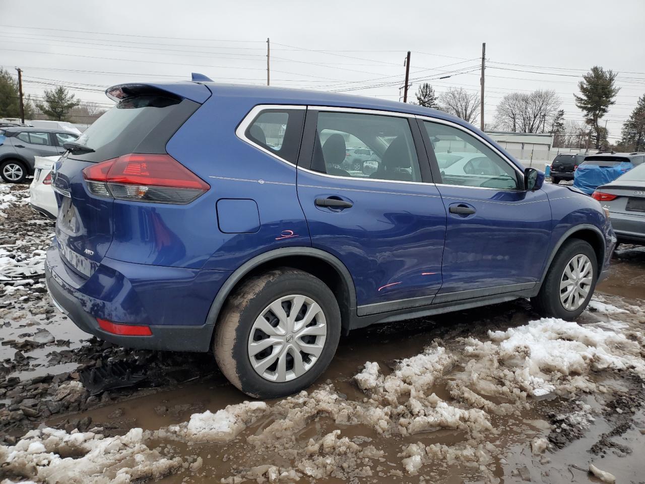 2018 Nissan Rogue - Image 3
