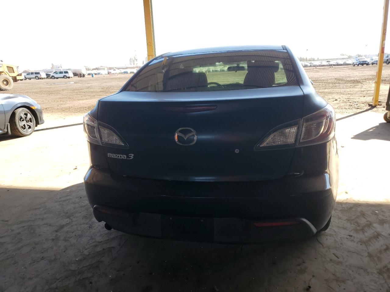 2010 Mazda 3 - Image 6