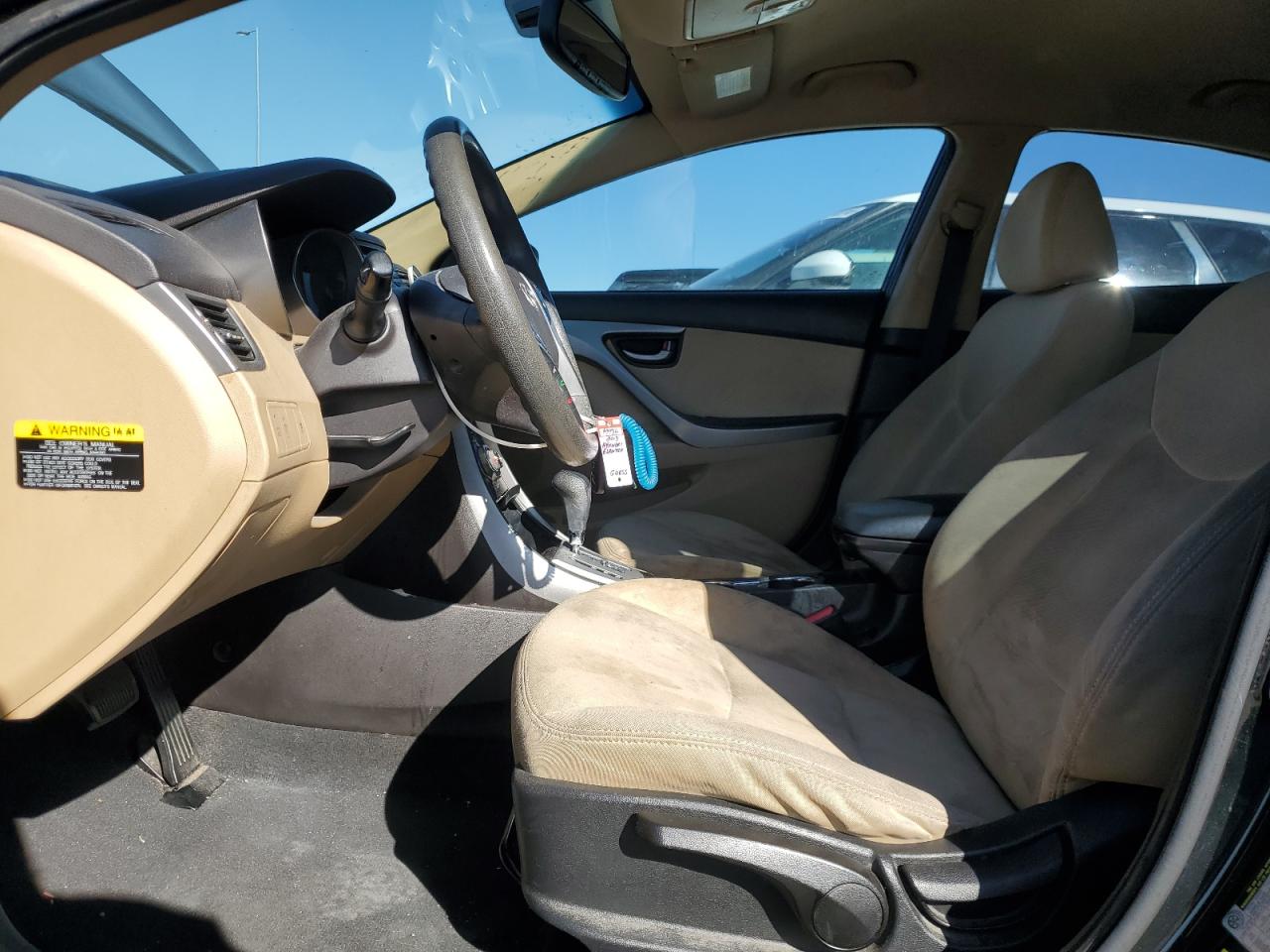 2013 Hyundai Elantra - Image 7