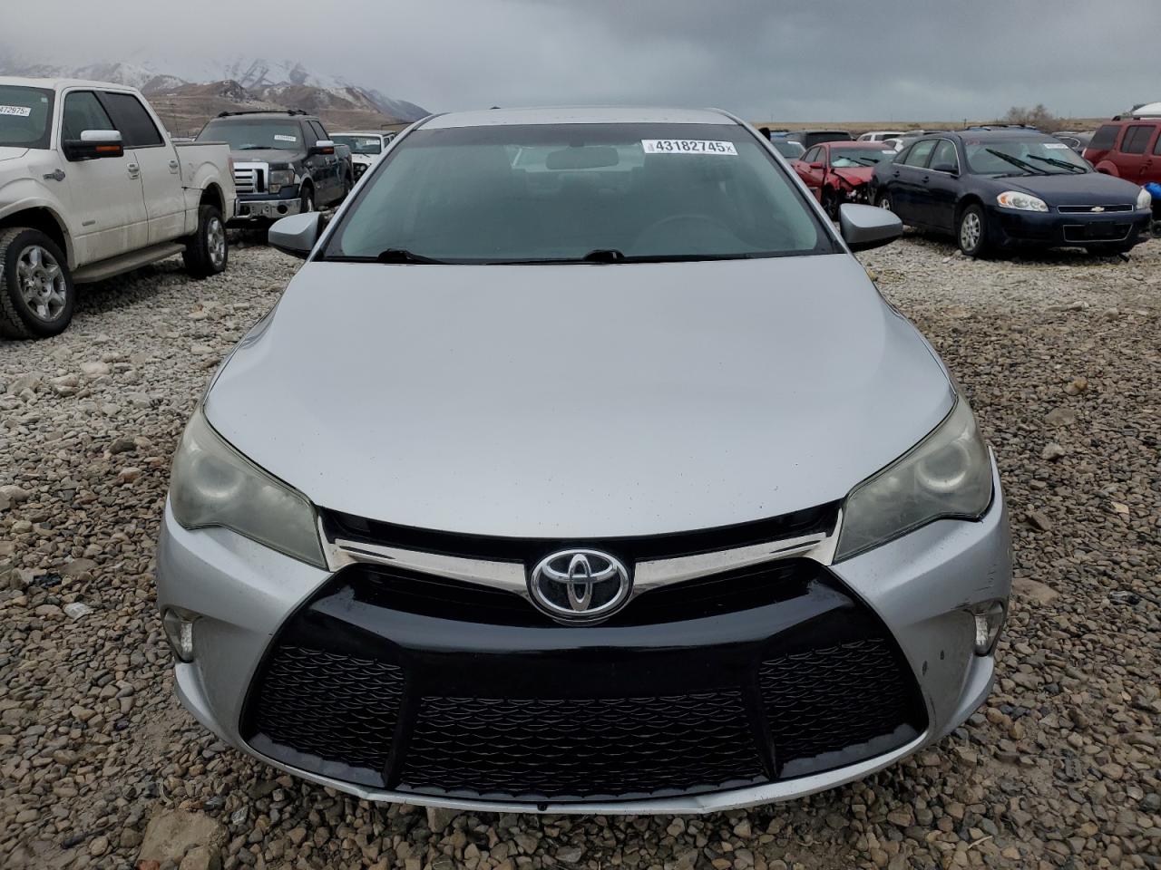 2015 Toyota Camry - Image 5