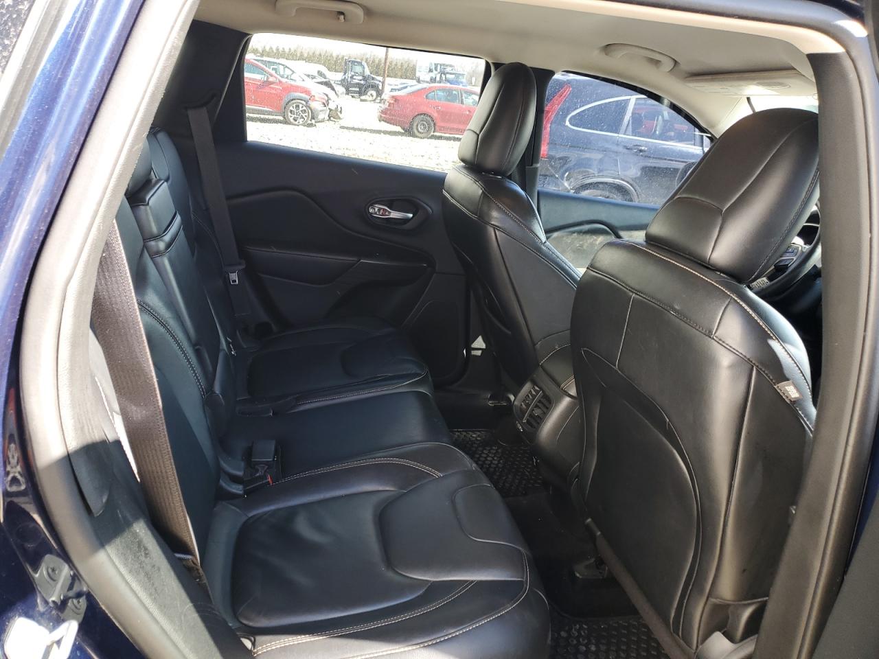2015 Jeep Grand Cherokee - Image 11