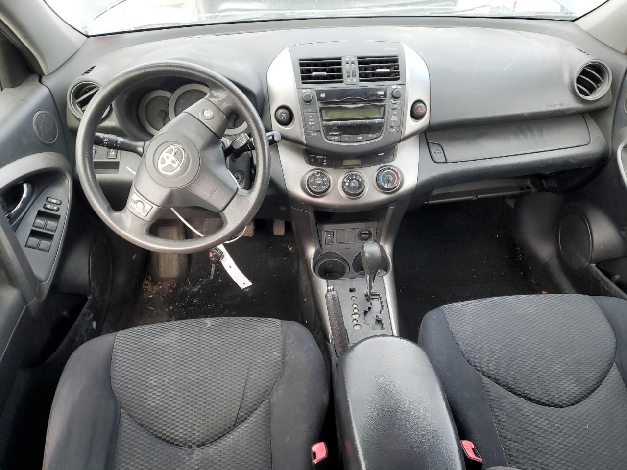 2010 Toyota RAV 4 - Image 8