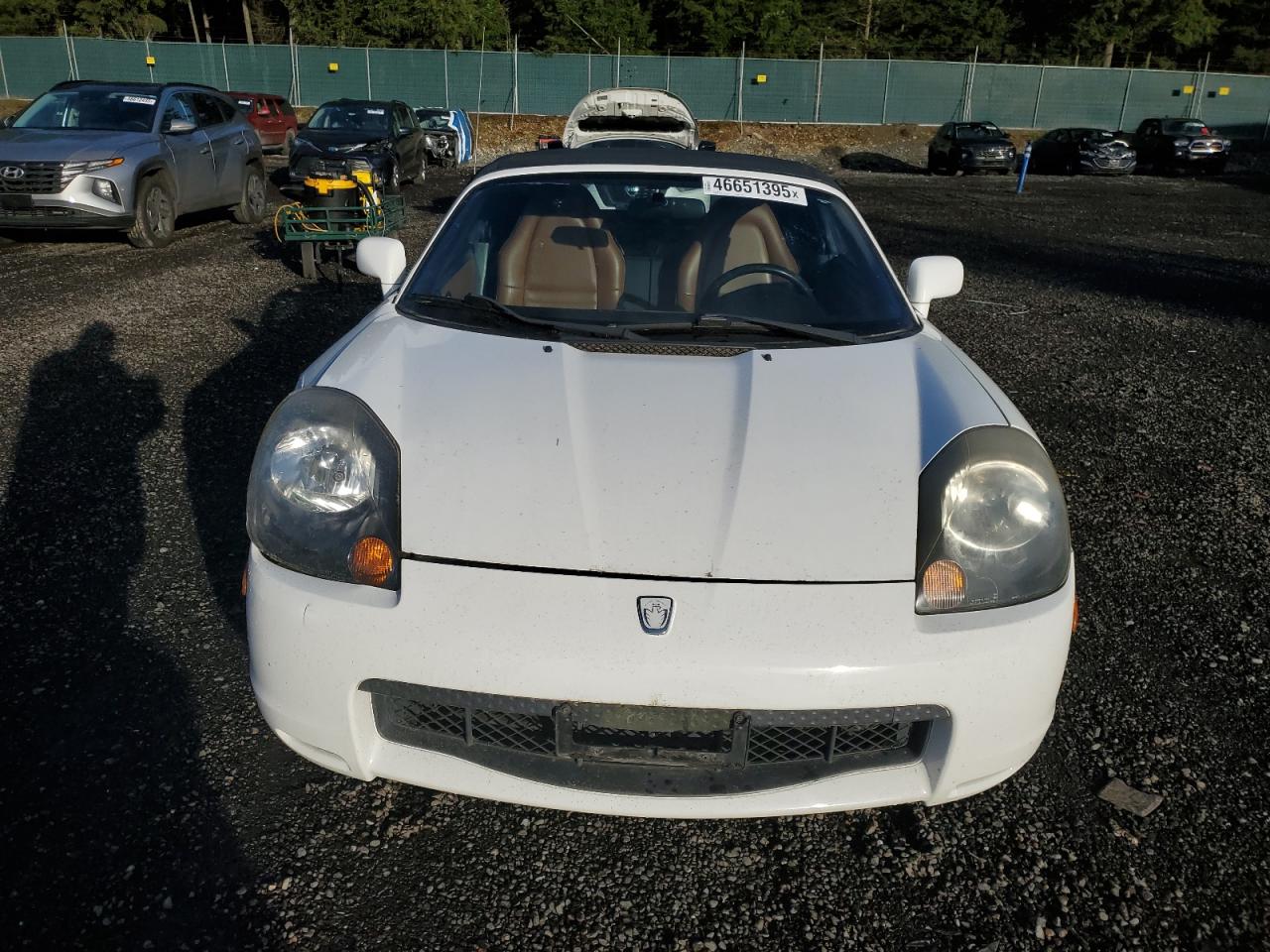 2002 Toyota MR2 - Image 5