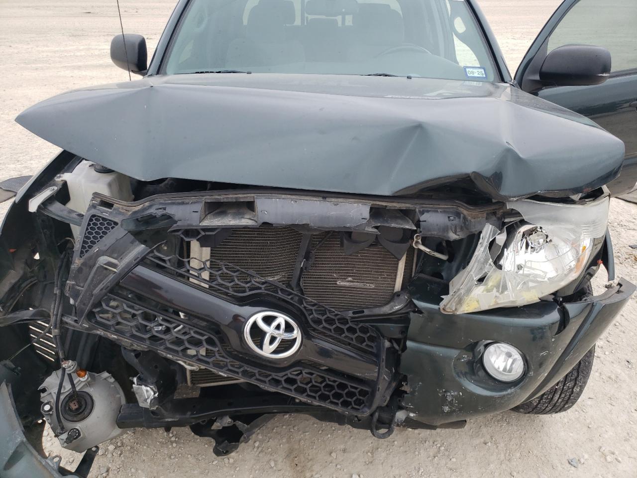 2011 Toyota Tacoma - Image 12