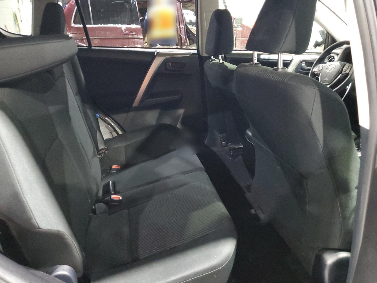 2018 Toyota RAV 4 - Image 11