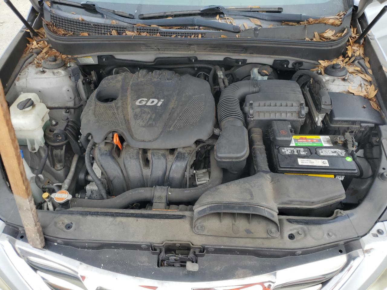 2012 Hyundai Sonata - Image 11