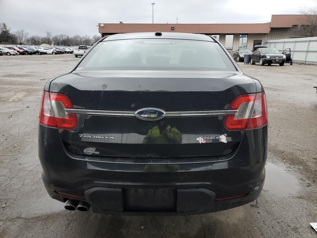 2010 Ford Taurus - Image 6