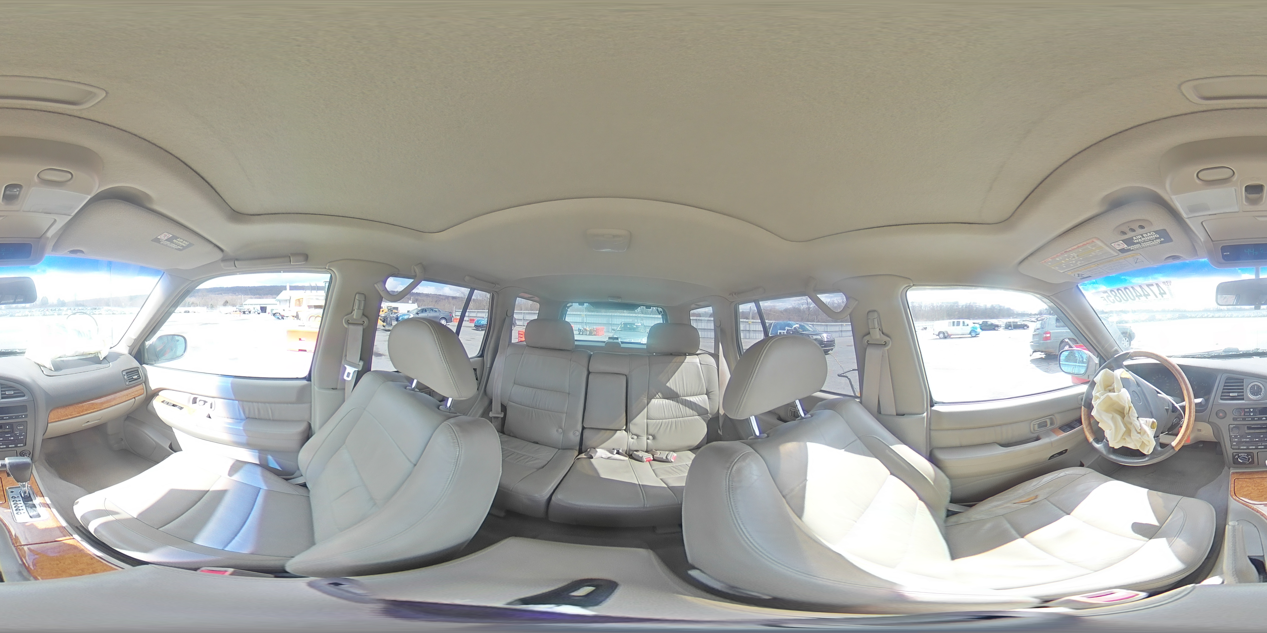 2001 Infiniti QX4 - Image 14