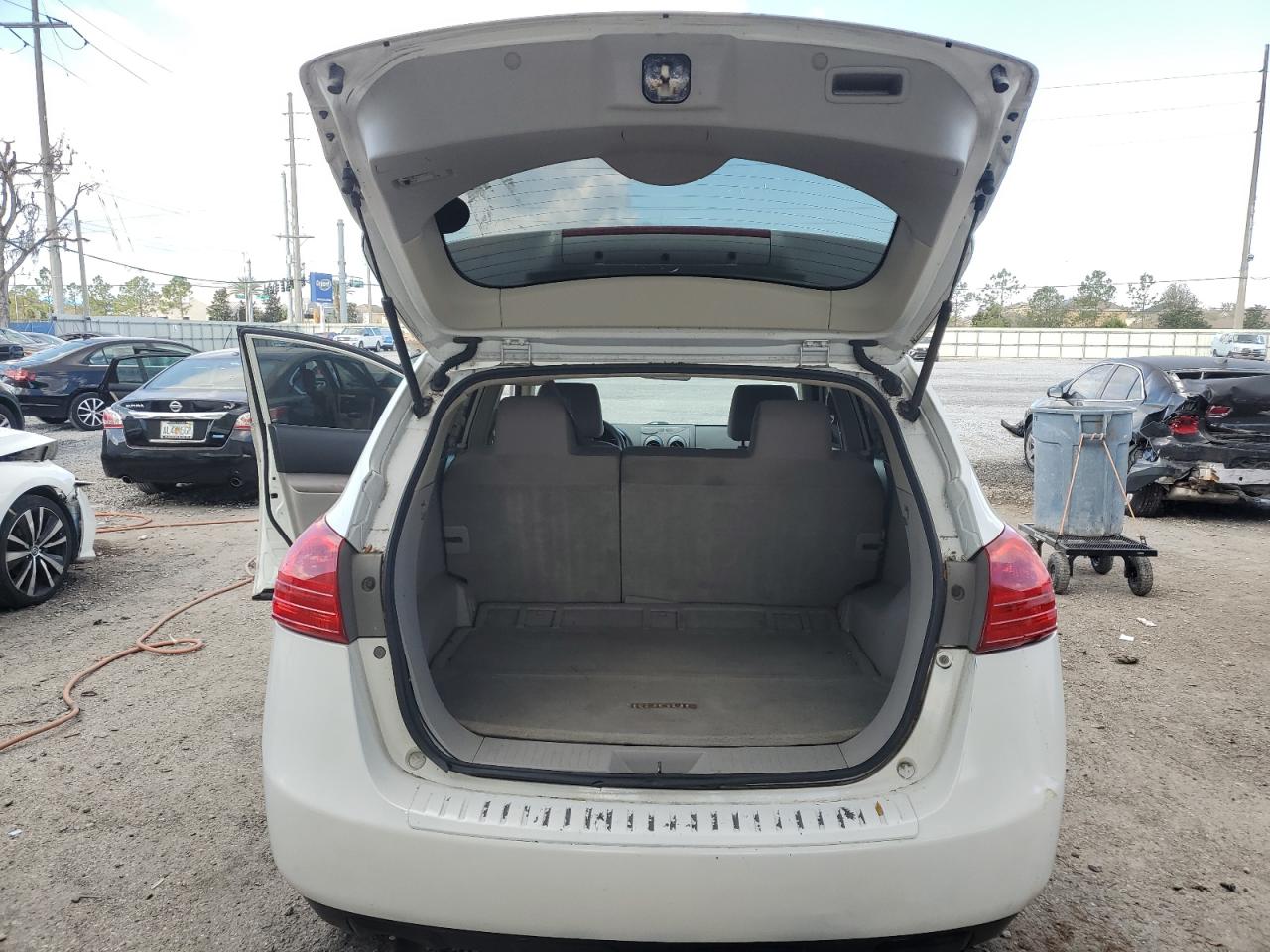 2011 Nissan Rogue - Image 6