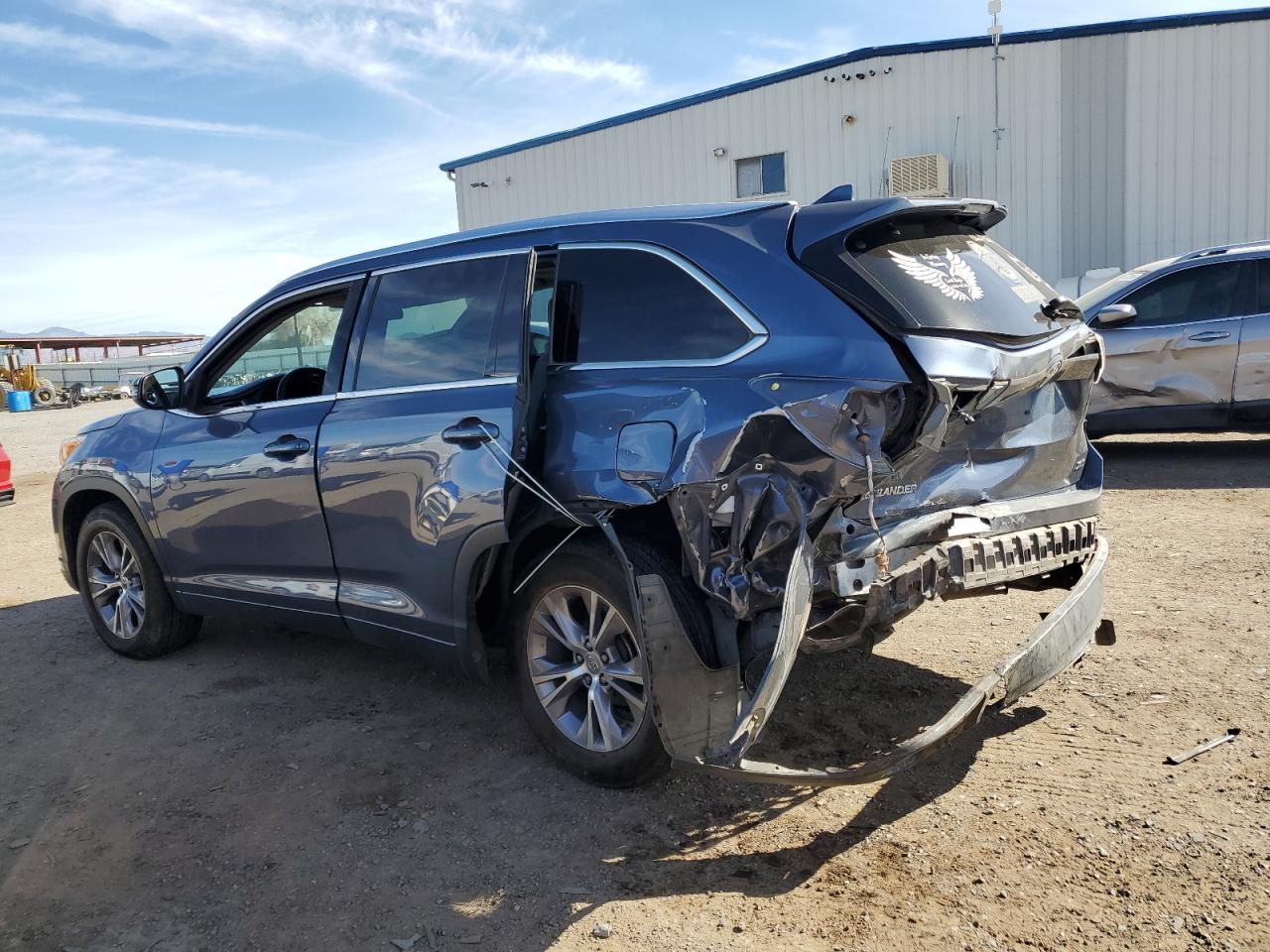 2014 Toyota Highlander - Image 2