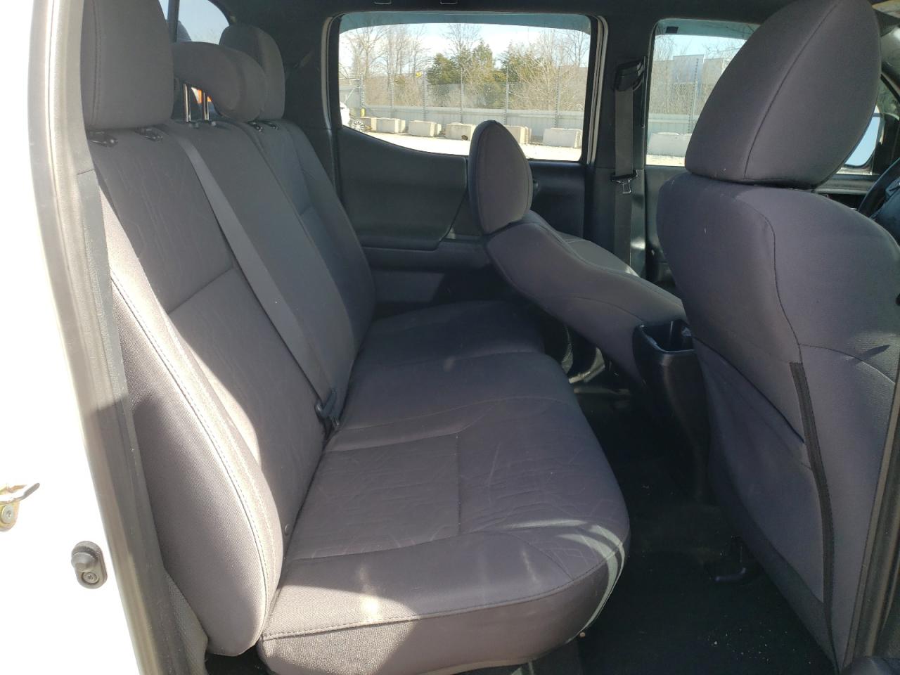 2017 Toyota Tacoma - Image 10