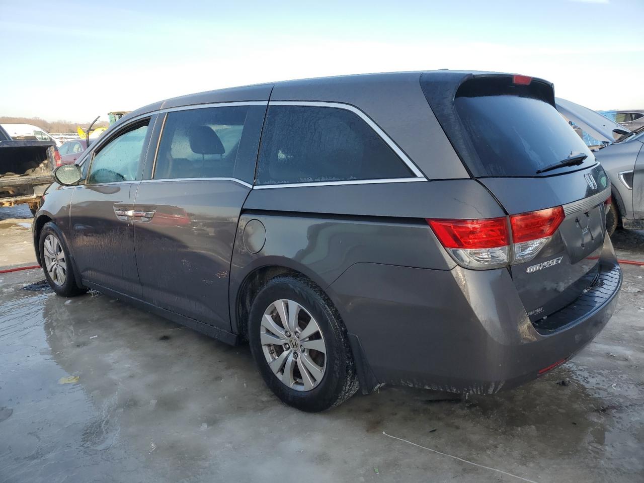 2014 Honda Odyssey - Image 2