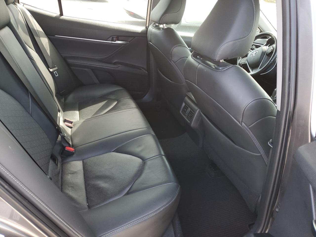 2018 Toyota Camry - Image 10