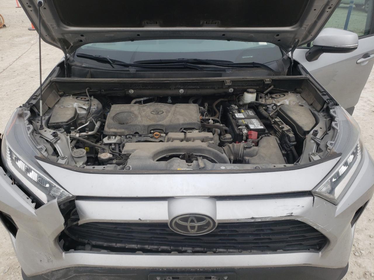 2020 Toyota RAV 4 - Image 12