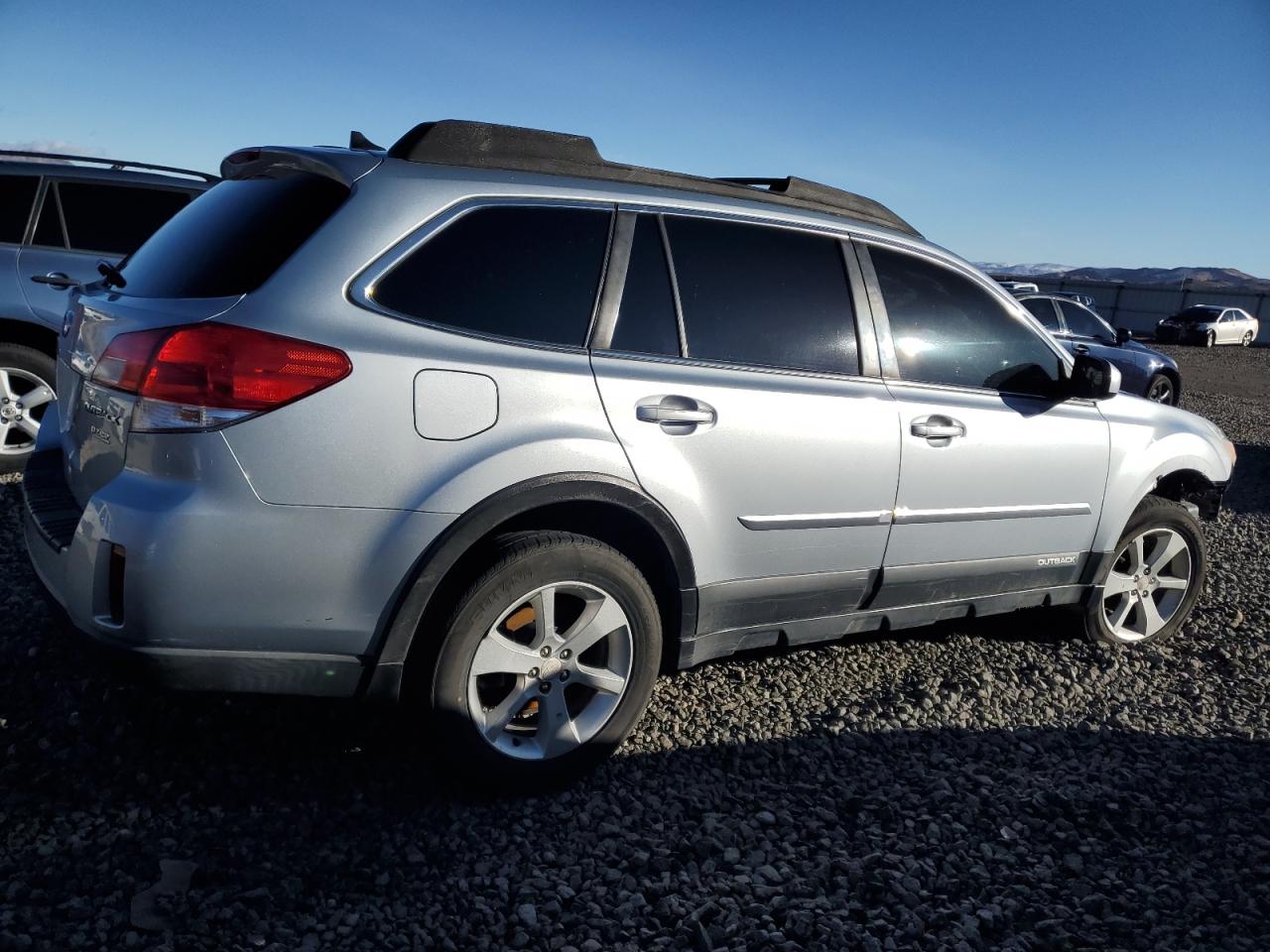 2014 Subaru Outback - Image 3