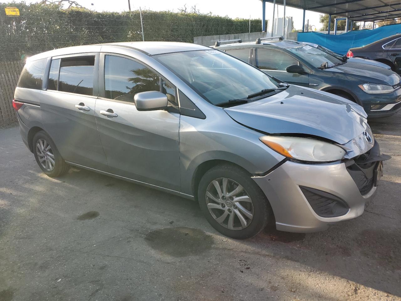 2012 Mazda 5 - Image 4