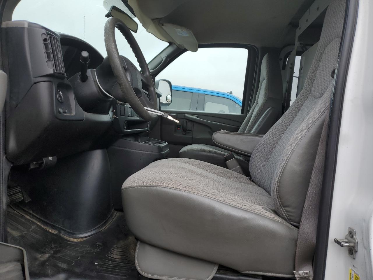2007 Chevrolet Express - Image 7
