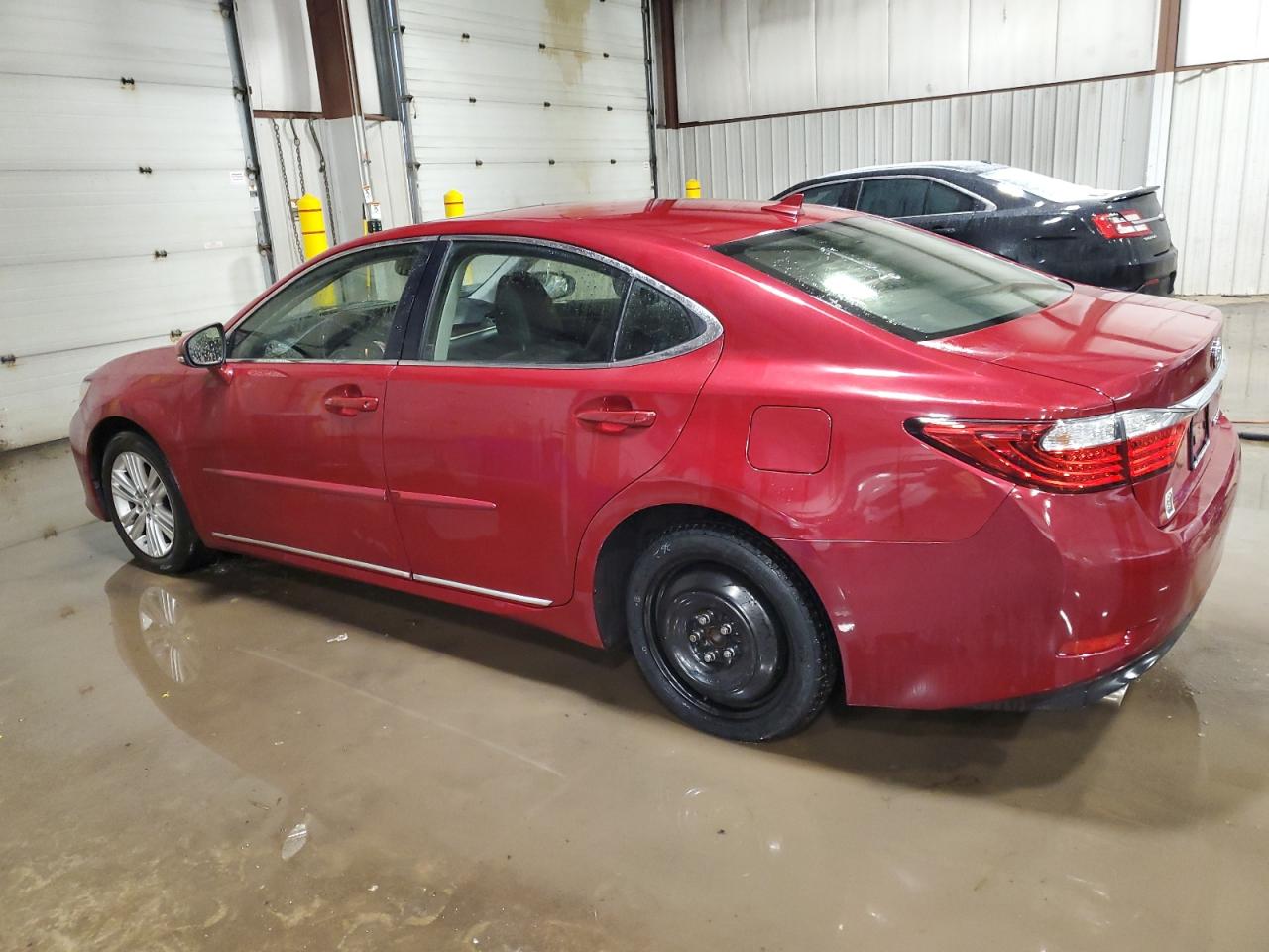 2014 Lexus ES - Image 2