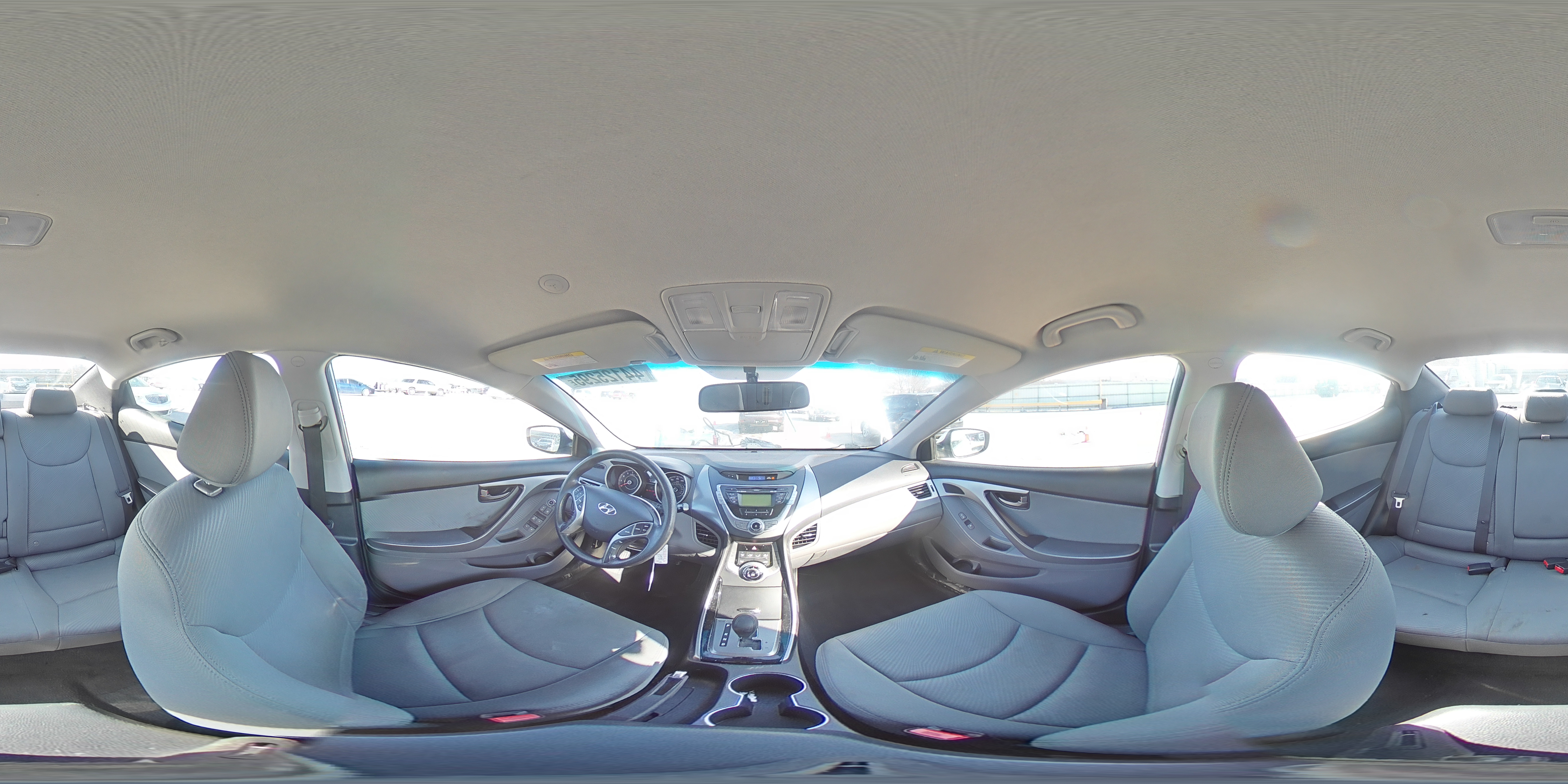 2013 Hyundai Elantra - Image 15