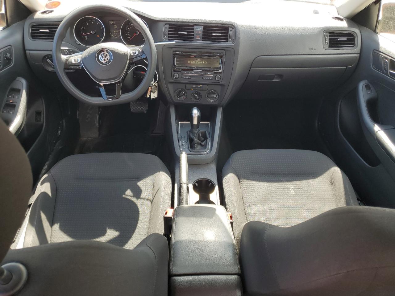 2015 Volkswagen Jetta - Image 8