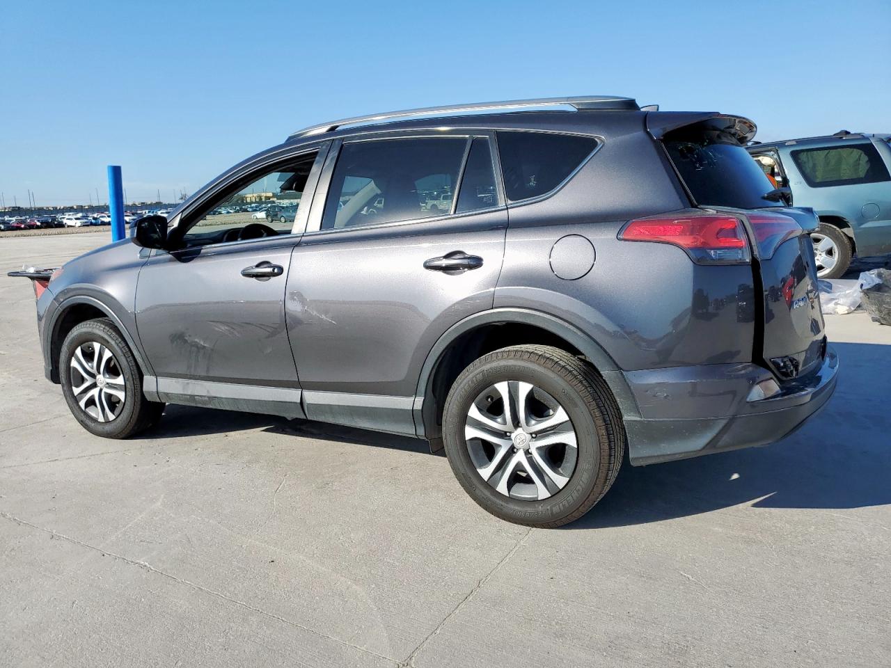 2017 Toyota RAV 4 - Image 2