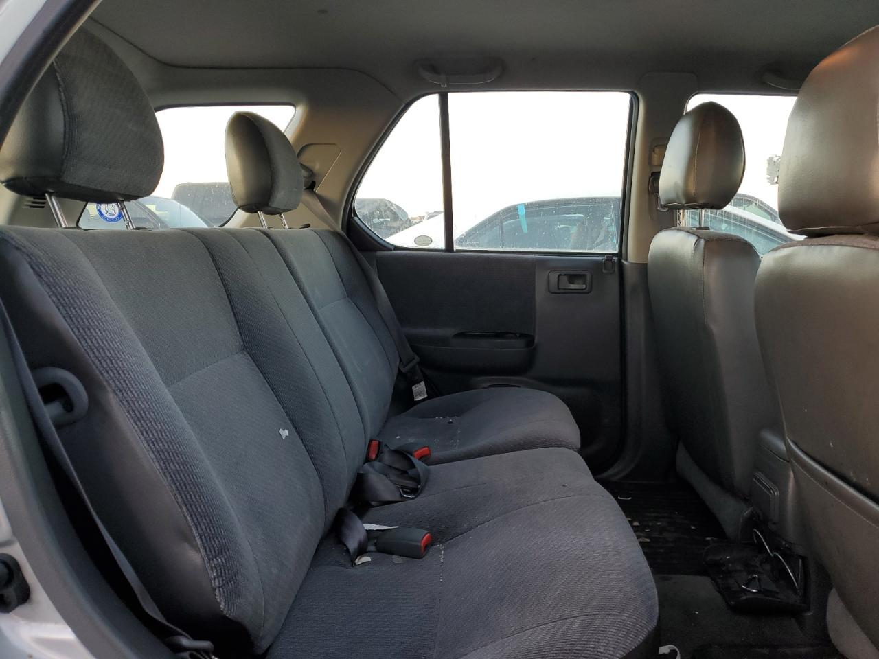 2001 Honda Passport - Image 11