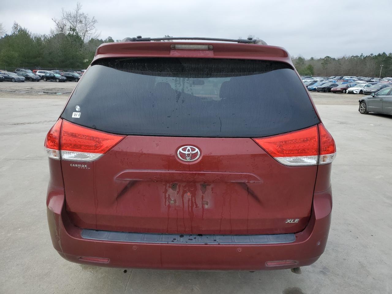 2014 Toyota Sienna - Image 6