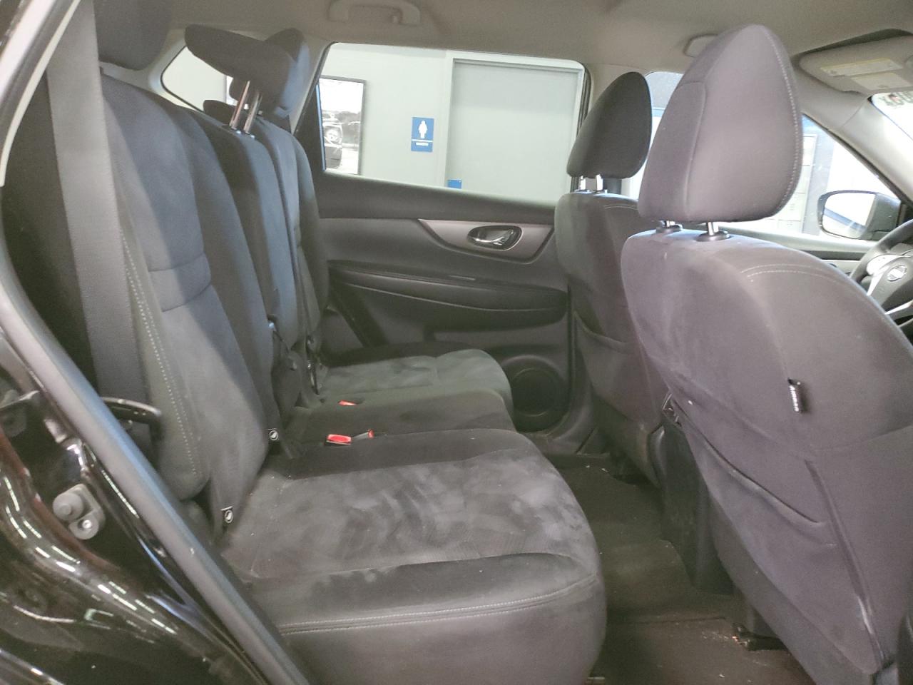 2015 Nissan Rogue - Image 11