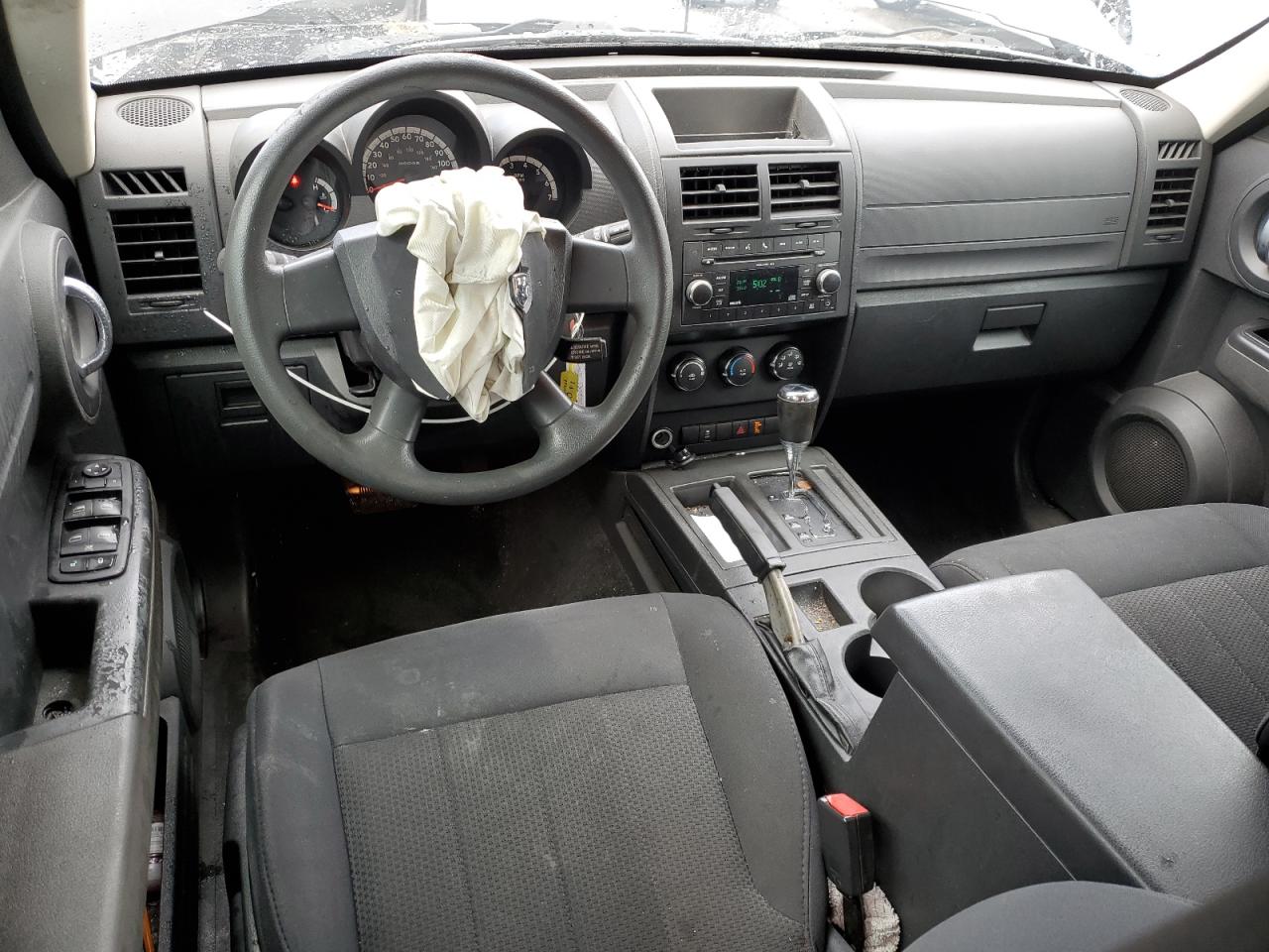 2011 Dodge Nitro - Image 8