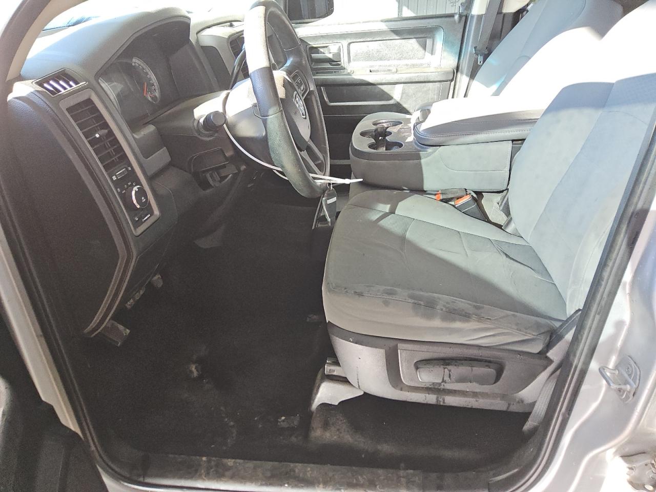 2014 RAM 1500 - Image 7