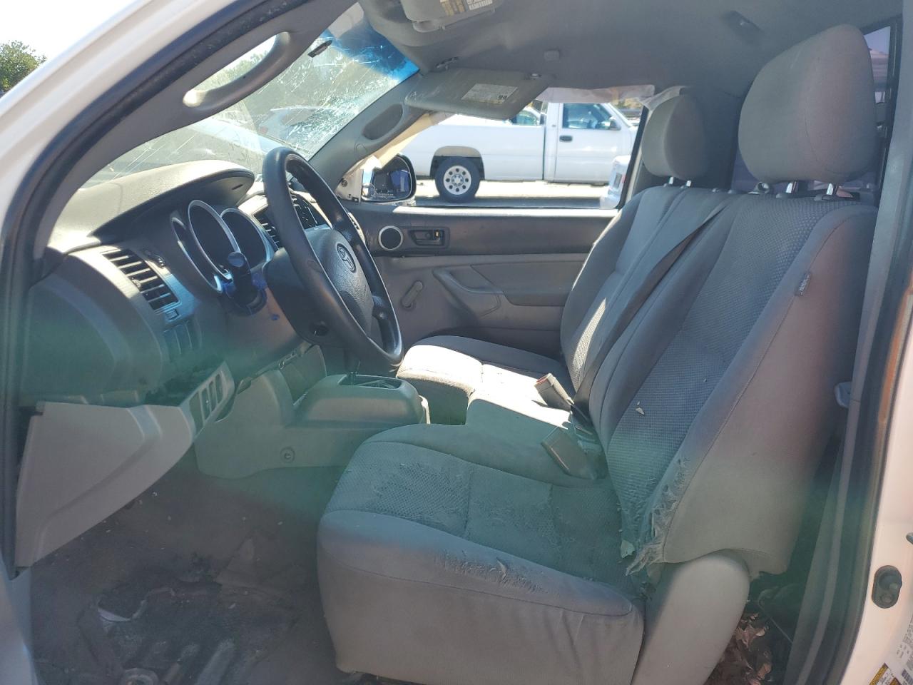 2010 Toyota Tacoma - Image 7