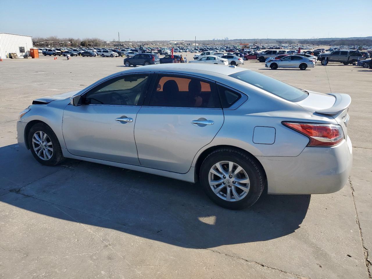 2014 Nissan Altima - Image 2