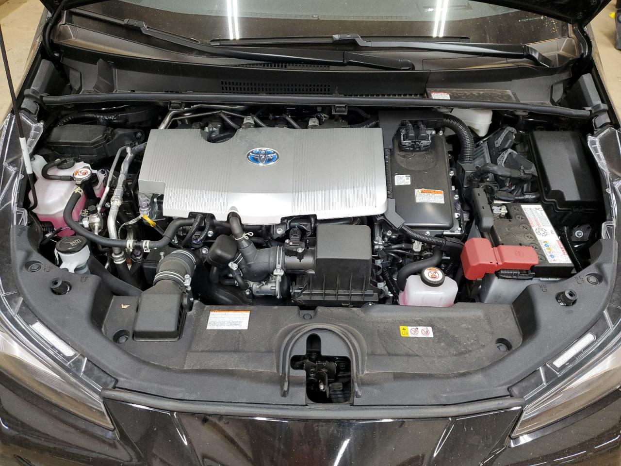 2022 Toyota Prius - Image 12